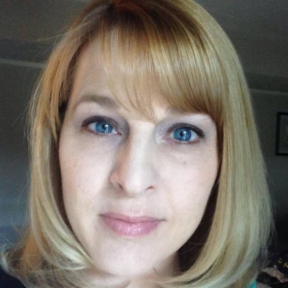Meet your Posher, Holly